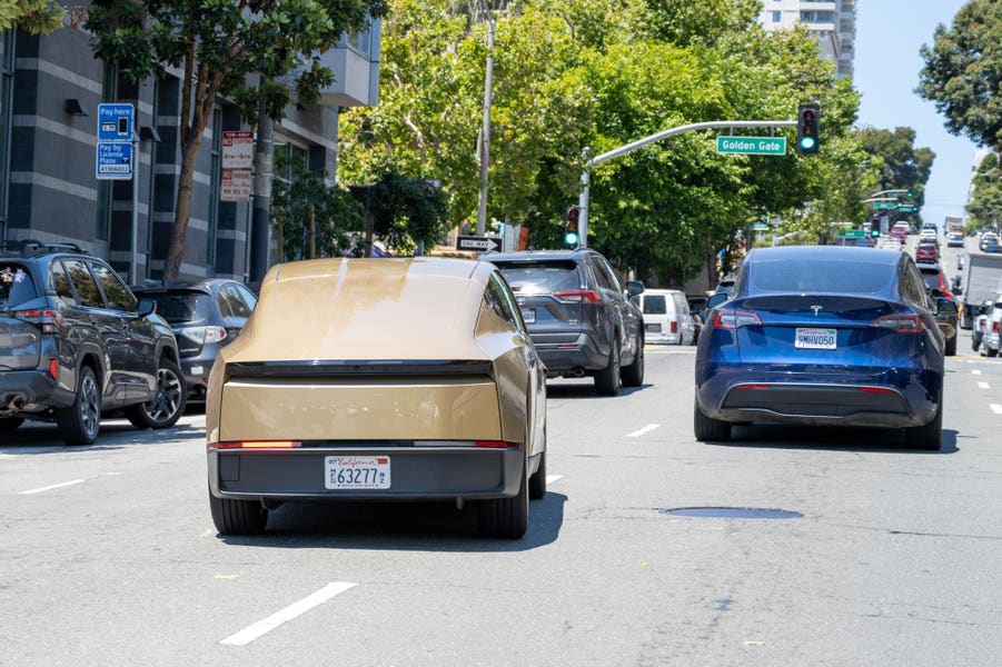 Tesla FSD Has Big Lead, Despite Muted Cybercab Launch