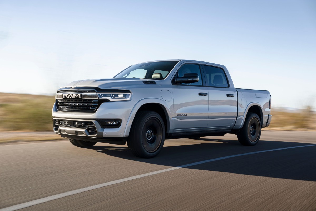 Automakers to Roll Out Gas-Assisted EVs