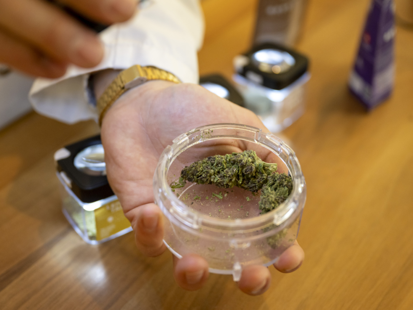 Legal Swiss cannabis sales ‘promote safer consumption’ Legal Swiss cannabis sales ‘promote safer consumption’