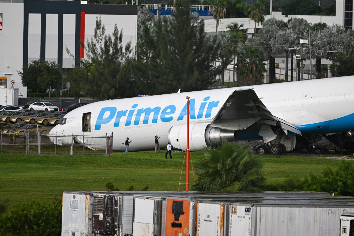 Five dead, five injured after Amazon cargo plane overshoots Miami runway