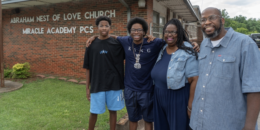 Governor Ivey introduces latest CHOOSE Act family, says program helped Moore brothers find safe learning environment Governor Ivey introduces latest CHOOSE Act family, says program helped Moore brothers find safe learning environment
