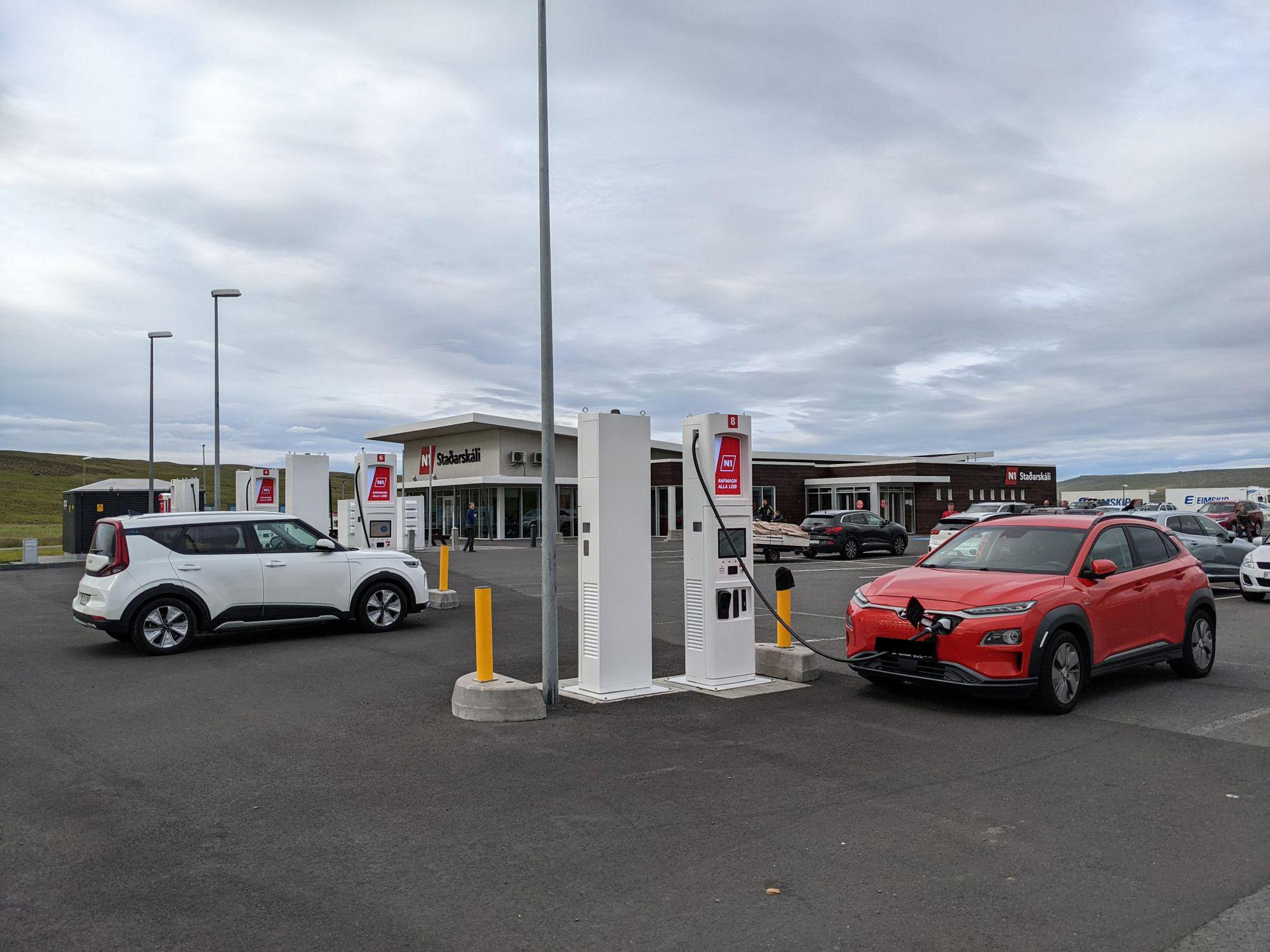 Iceland Adds 21 EV Charging Stations Outside the Capital Area Iceland Adds 21 EV Charging Stations Outside the Capital Area