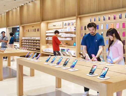 Will Wireless Firms Foot The Bill For Higher-Price Apple iPhones?