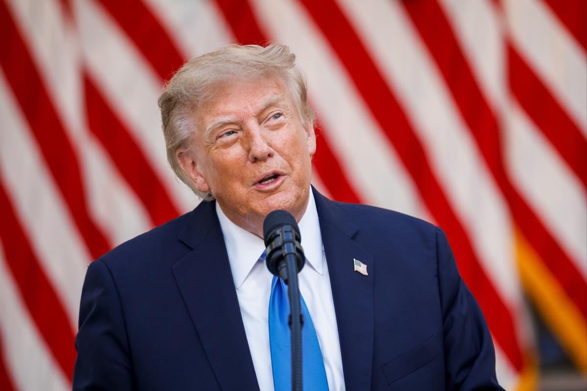 Trump floods social media with AI images annexing two countries, renaming a state and claiming ownership of the moon Trump floods social media with AI images annexing two countries, renaming a state and claiming ownership of the moon