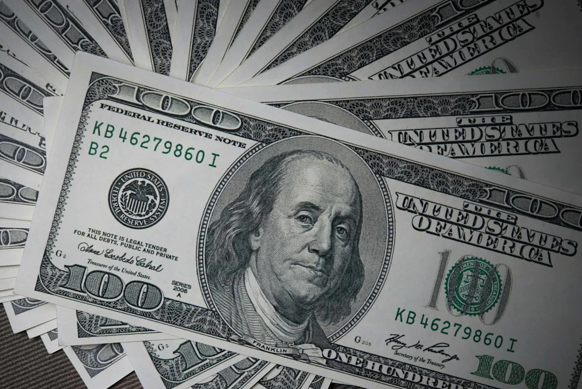 Here’s How Much You Need Invested to Collect ,000 a Month in Dividends