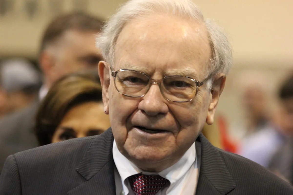 As the Stock Market Flashes a Warning Signal Only Witnessed 2 Times in 155 Years, Warren B