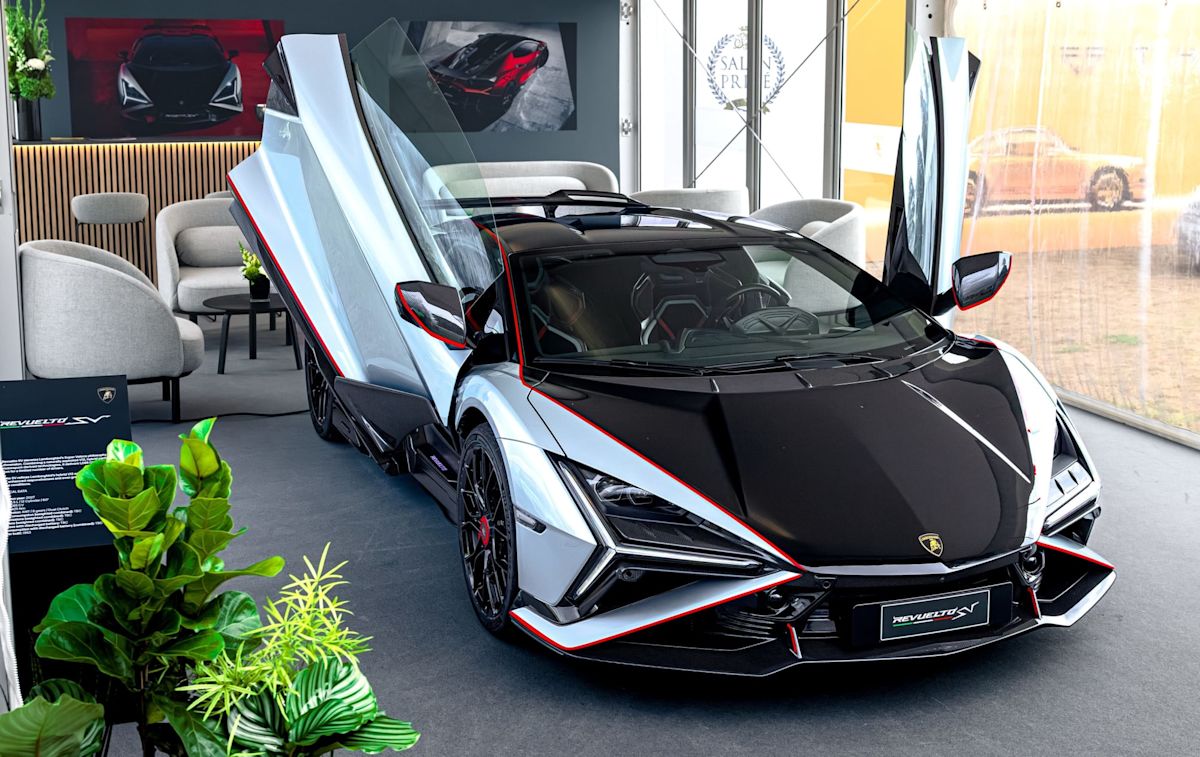 An Electric Rolls-Royce and a New Hypercar Headline Salon Privé’s Opening at Blenheim Palace