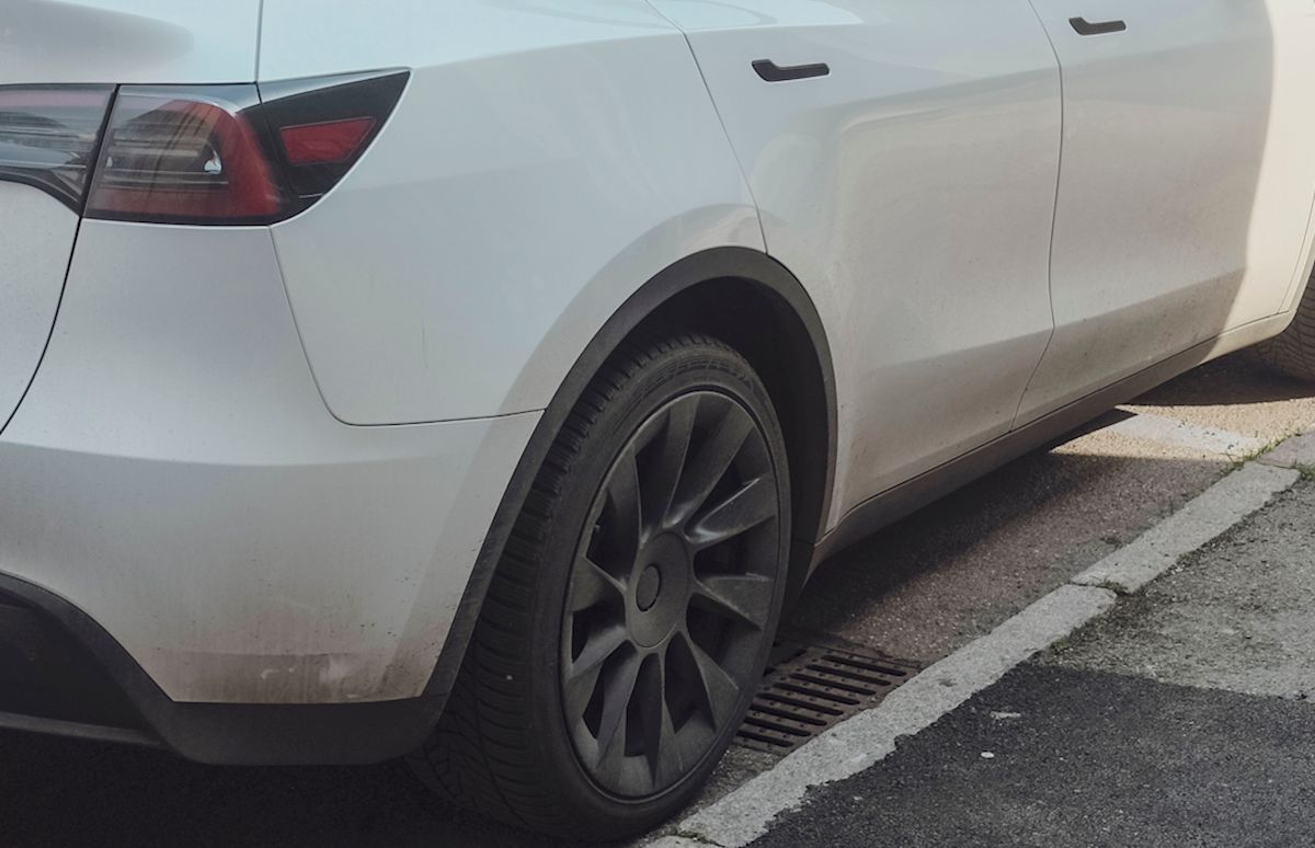Chinese owners say Tesla’s Model Y L rear wheels ‘collapse’ after long trips, full loads