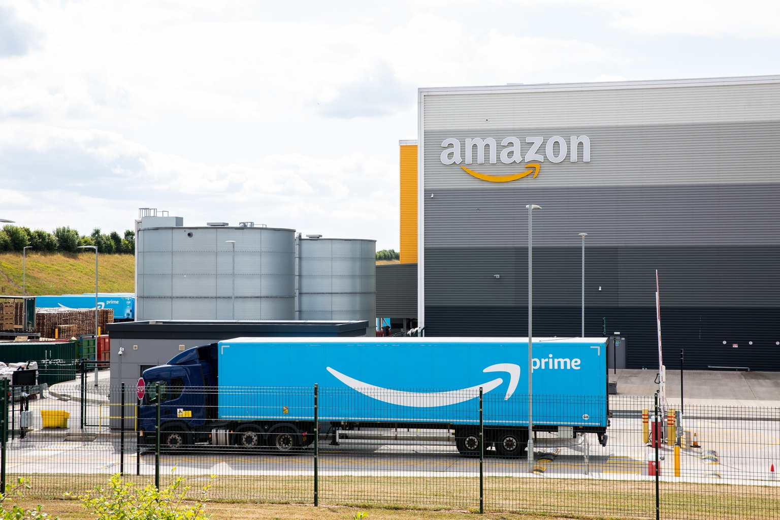 Amazon Stock At 20x P/E: A Textbook GARP Opportunity