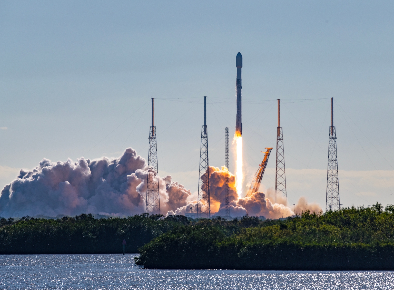 SpaceX Offers Exponential Upside And Extreme Risk SpaceX Offers Exponential Upside And Extreme Risk
